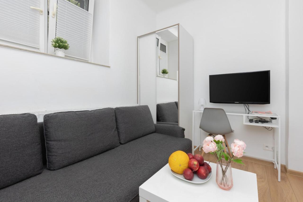 Micro Apartment Near Fort Mokotow By Noclegi Renters Warschau Exterior foto